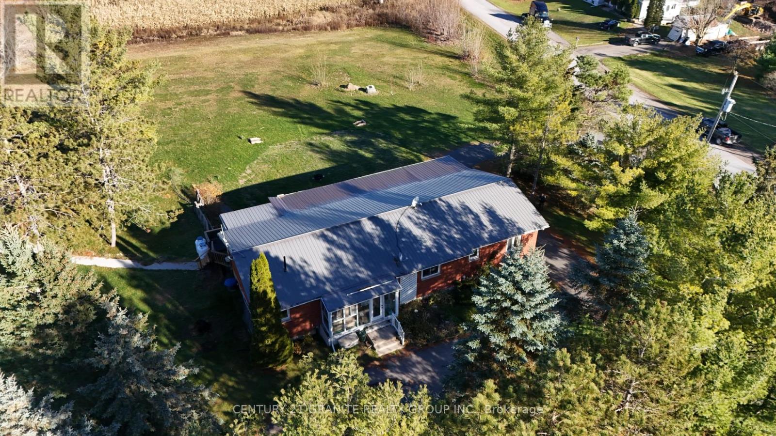 15 EAST HUNGERFORD ROAD - 47
