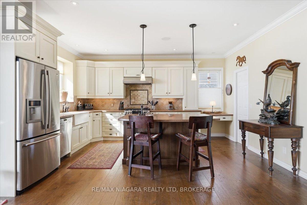 3585 YACHT HARBOUR ROAD - 17