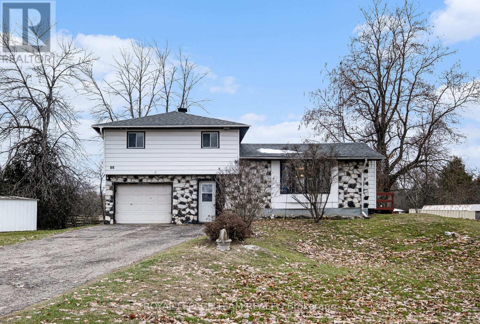 88 BAY ROAD - 1