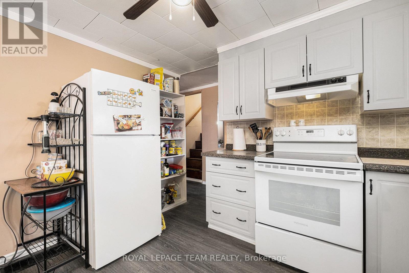 88 BAY ROAD - 12