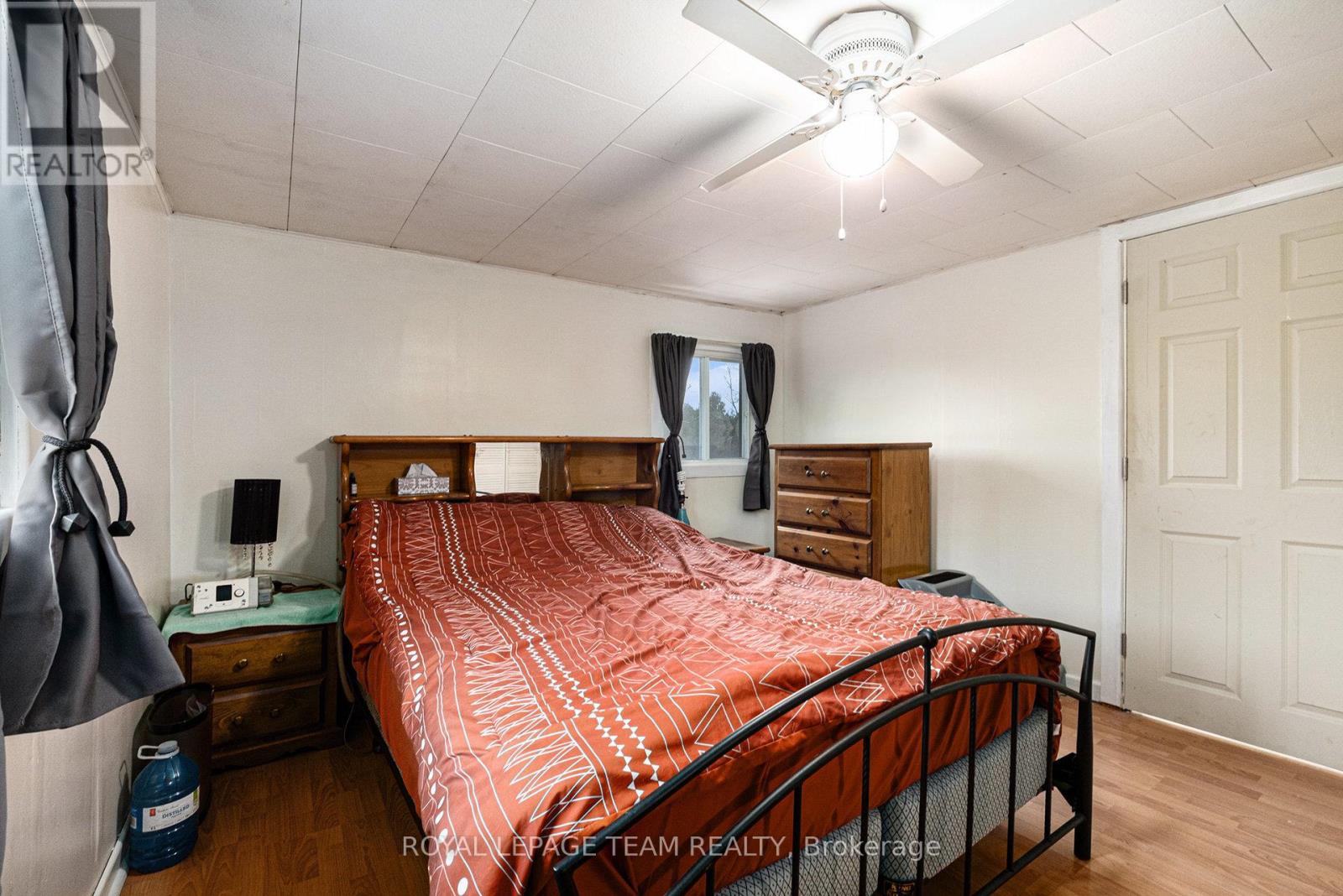 88 BAY ROAD - 17