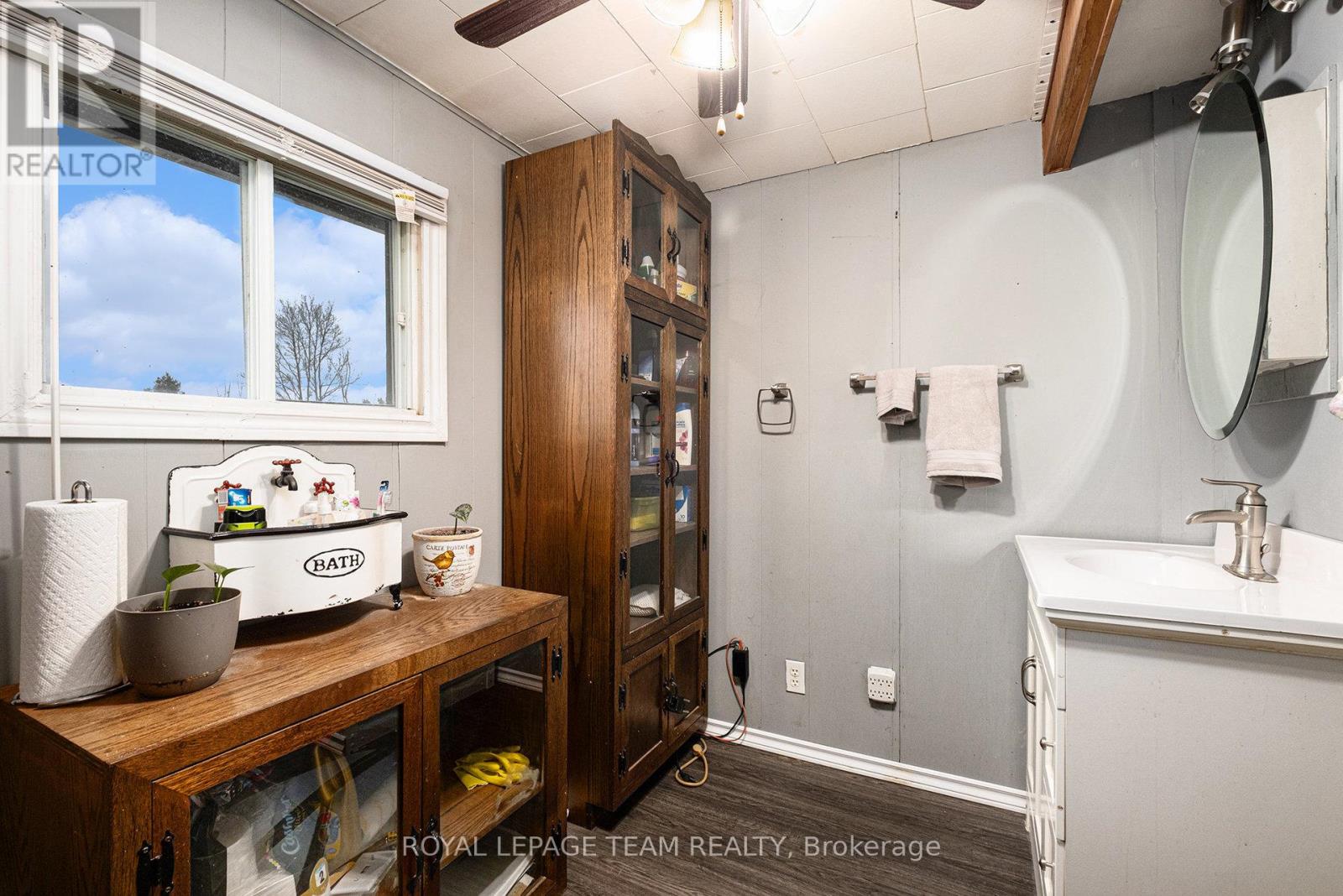 88 BAY ROAD - 18