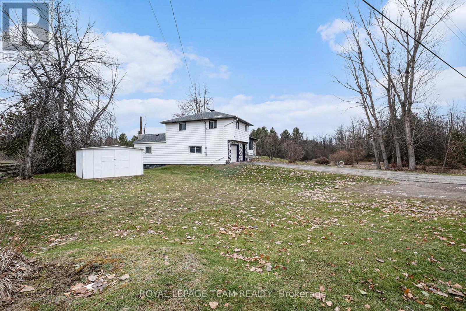 88 BAY ROAD — photo 31