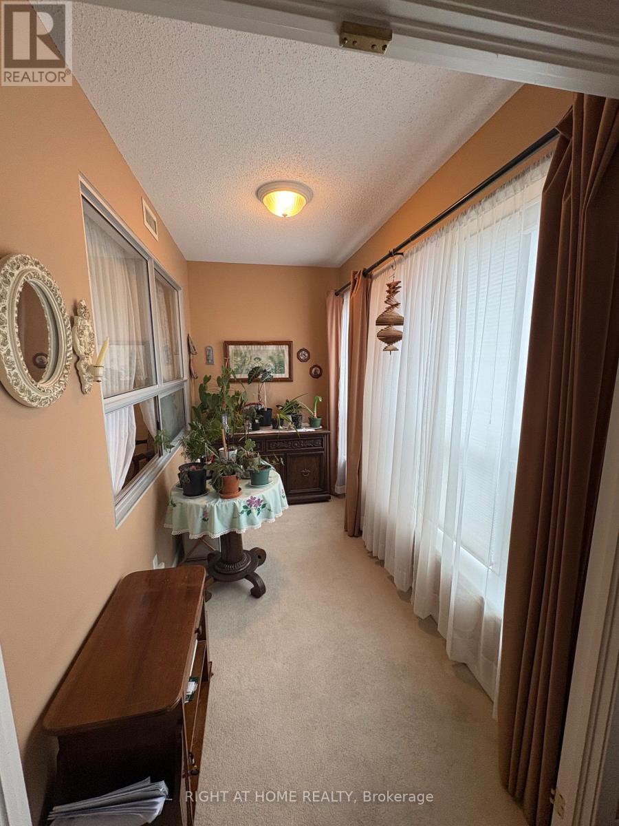 #312 90 DEAN AVENUE - 27