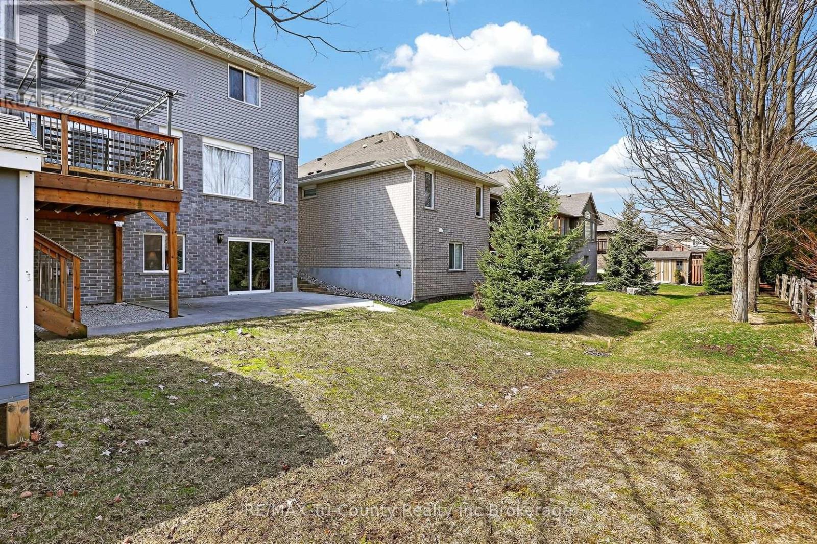 68 COLIN AVENUE — photo 39