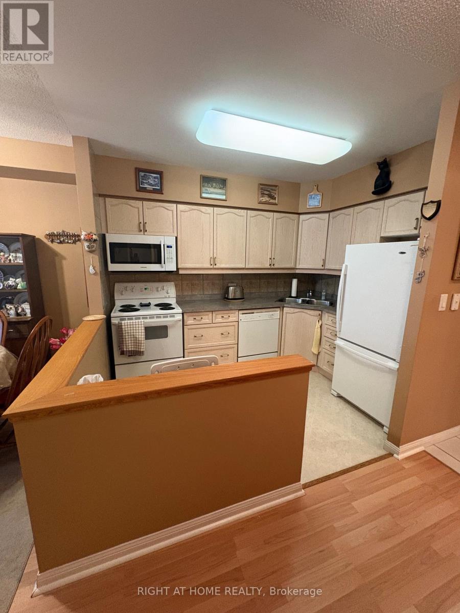#312 90 DEAN AVENUE - 33
