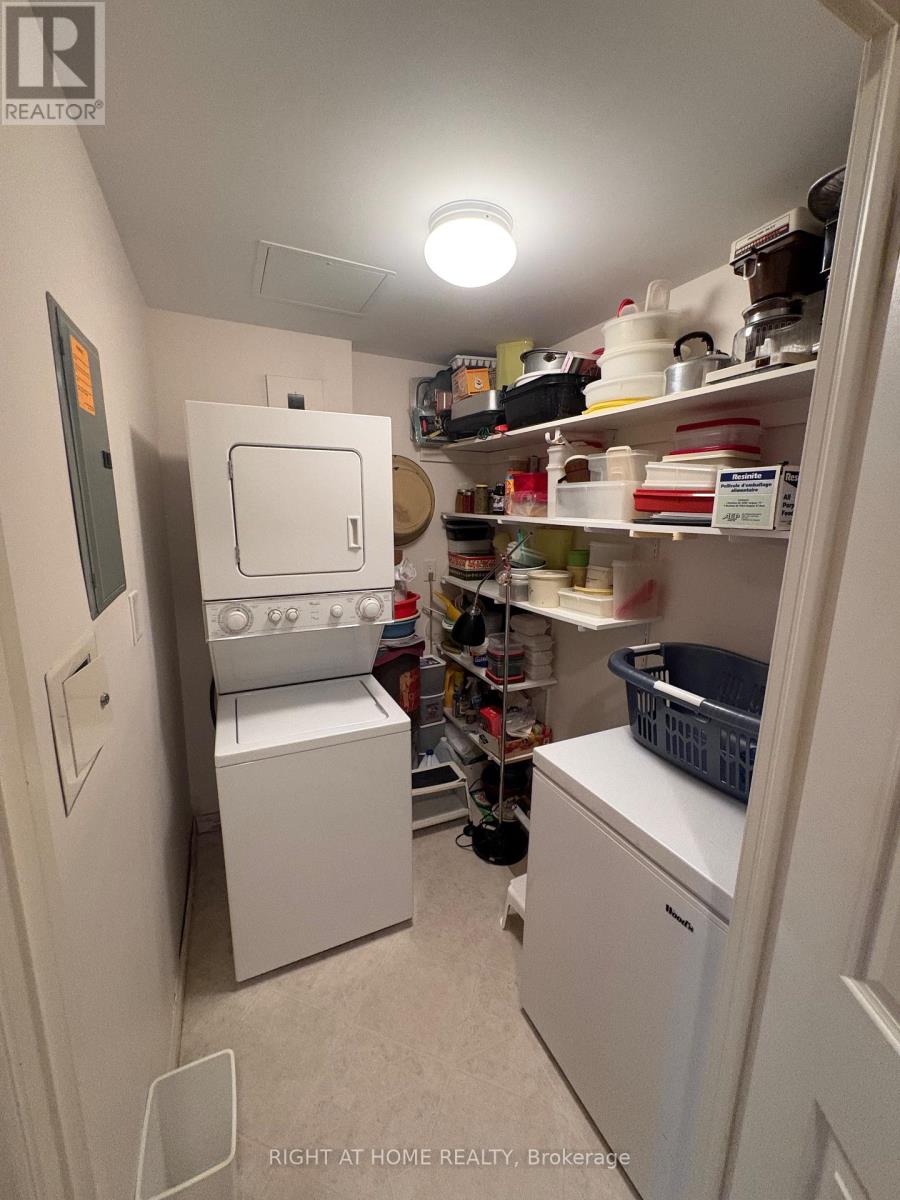 #312 90 DEAN AVENUE - 38
