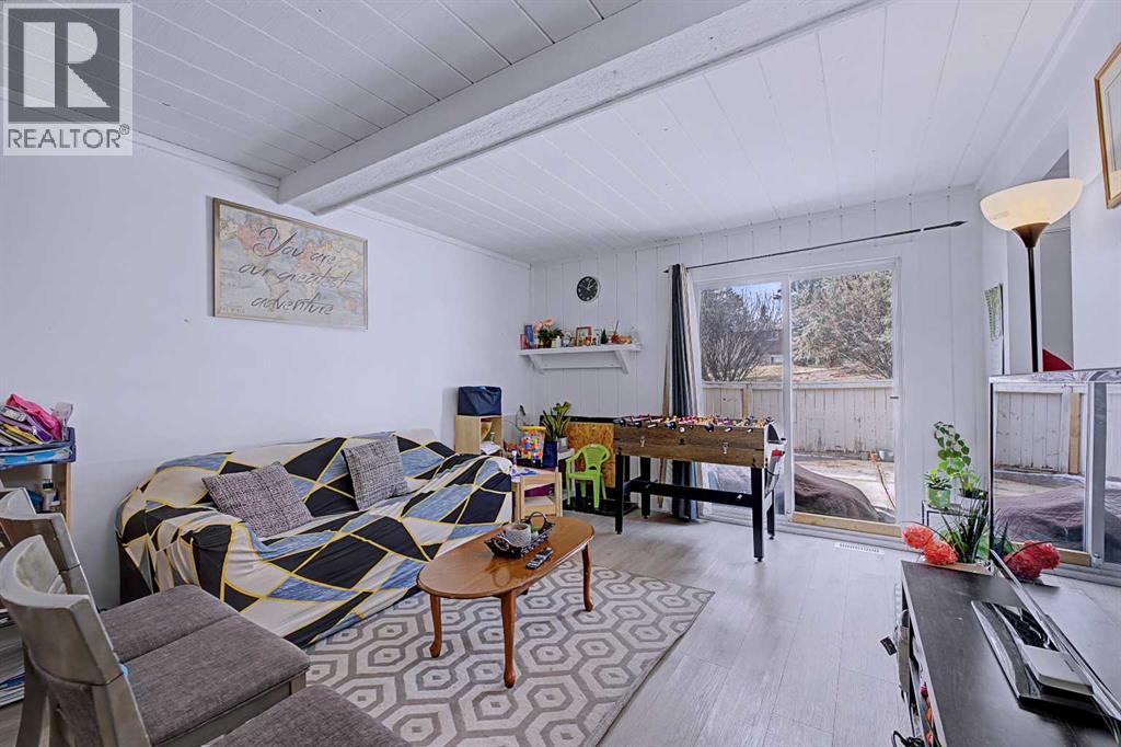 Single Family House for Sale in    Avenue SE Penbrooke Meadows Calgary 