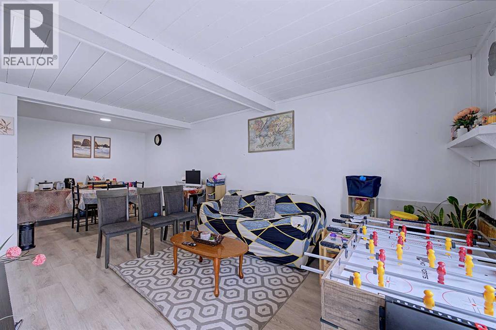 Single Family House for Sale in    Avenue SE Penbrooke Meadows Calgary 