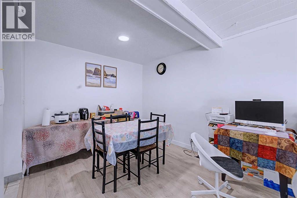 Single Family House for Sale in    Avenue SE Penbrooke Meadows Calgary 