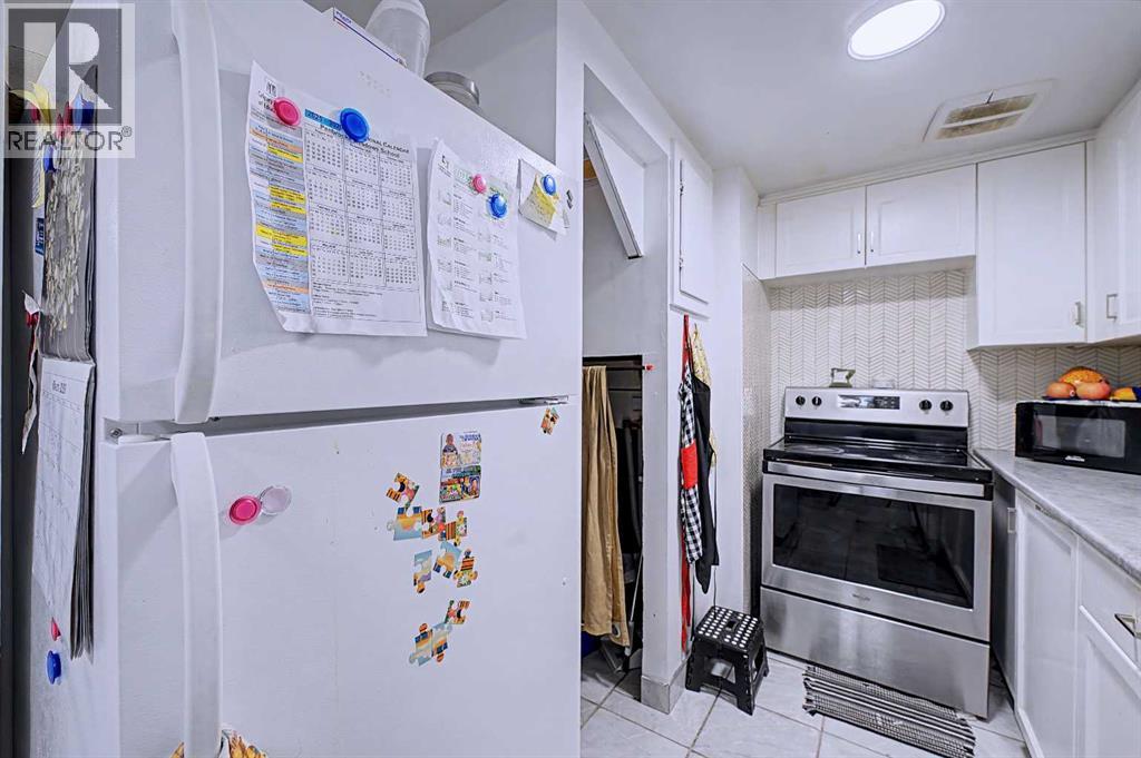 Single Family House for Sale in    Avenue SE Penbrooke Meadows Calgary 