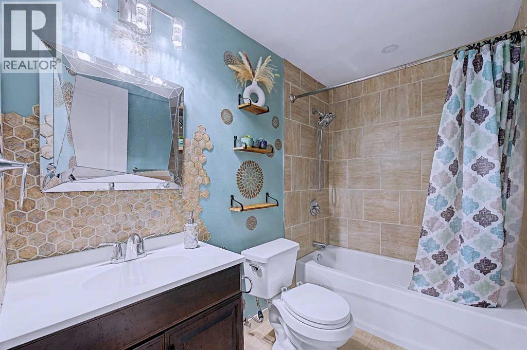 Single Family House for Sale in  chaparral Valley Crescent SE Chaparral Calgary 