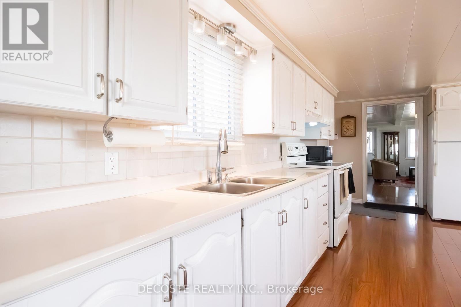 21930 MENARD ROAD - 10