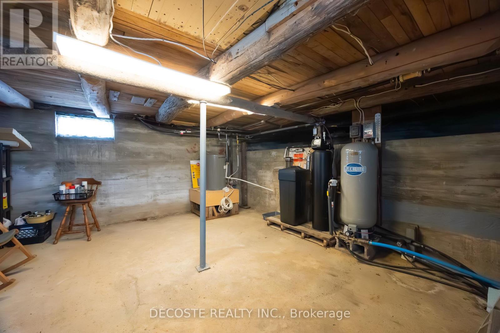 21930 MENARD ROAD - 34