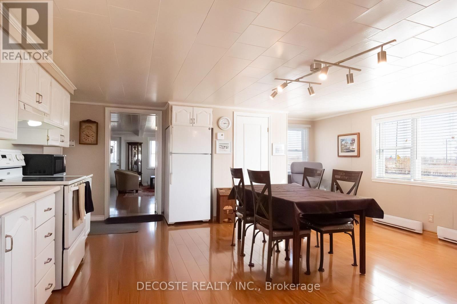 21930 MENARD ROAD - 5