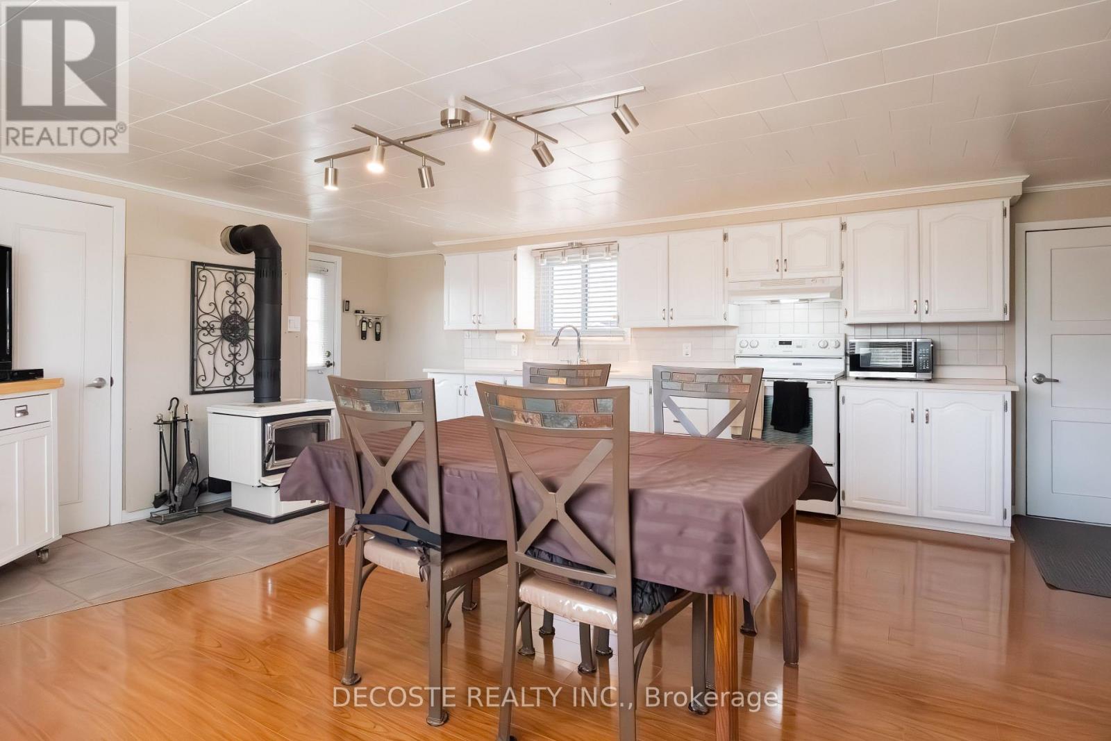 21930 MENARD ROAD - 8