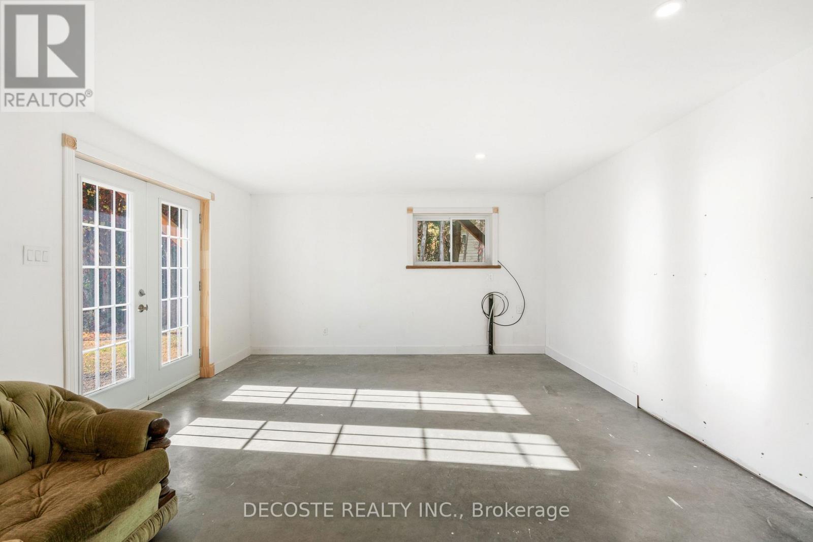 19201 SECOND STREET - 27