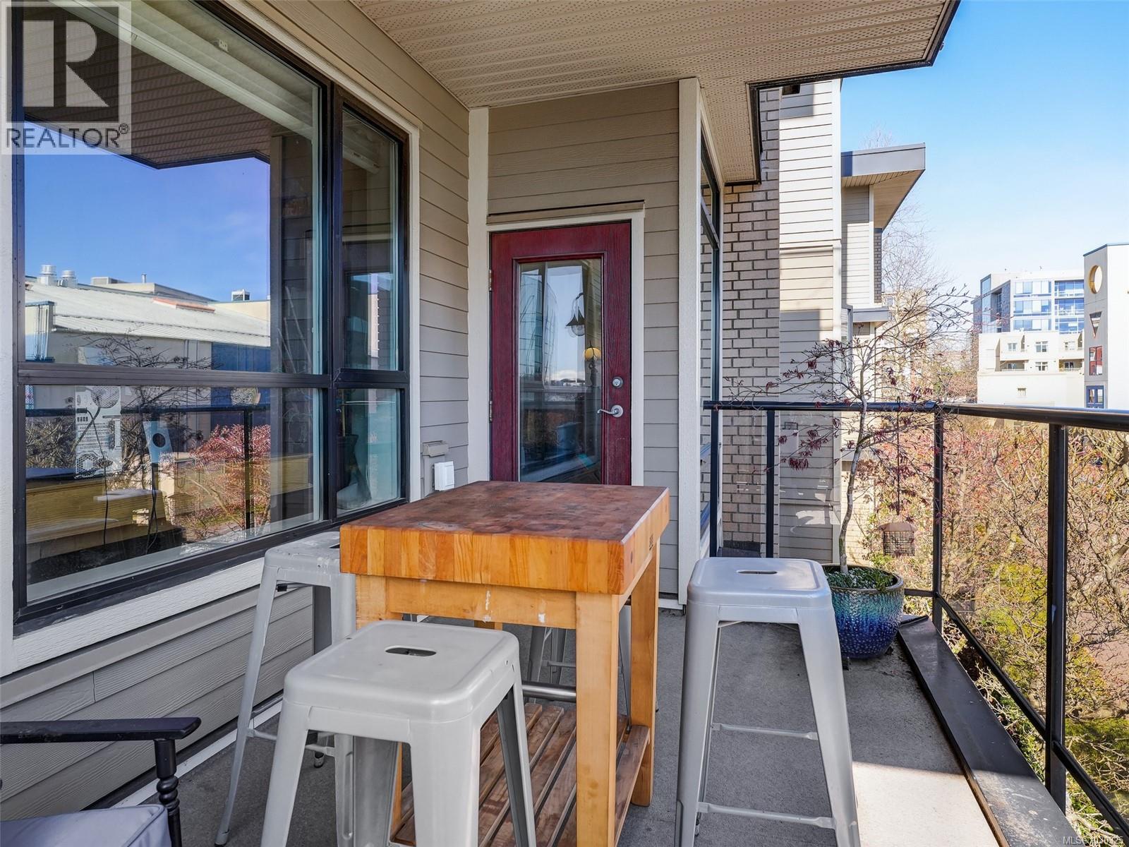 206 330 Waterfront Crescent, Victoria