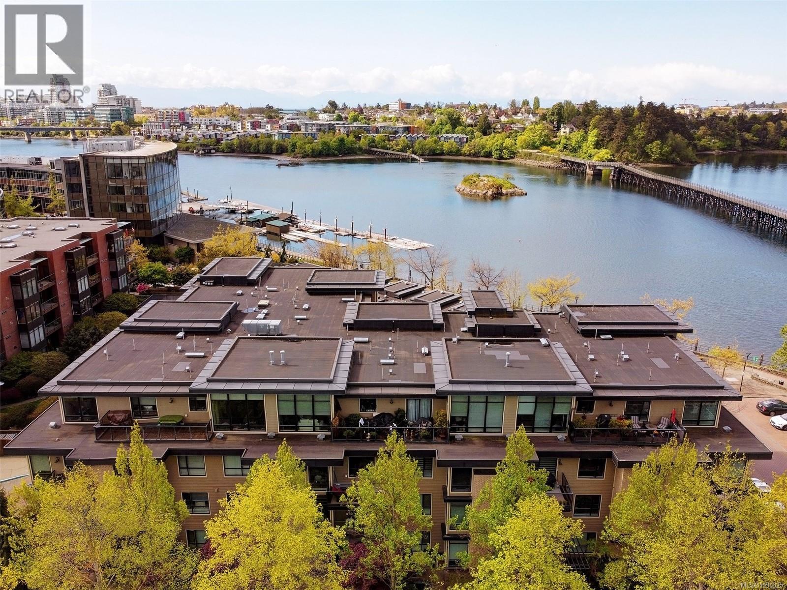 206 330 Waterfront Crescent, Victoria