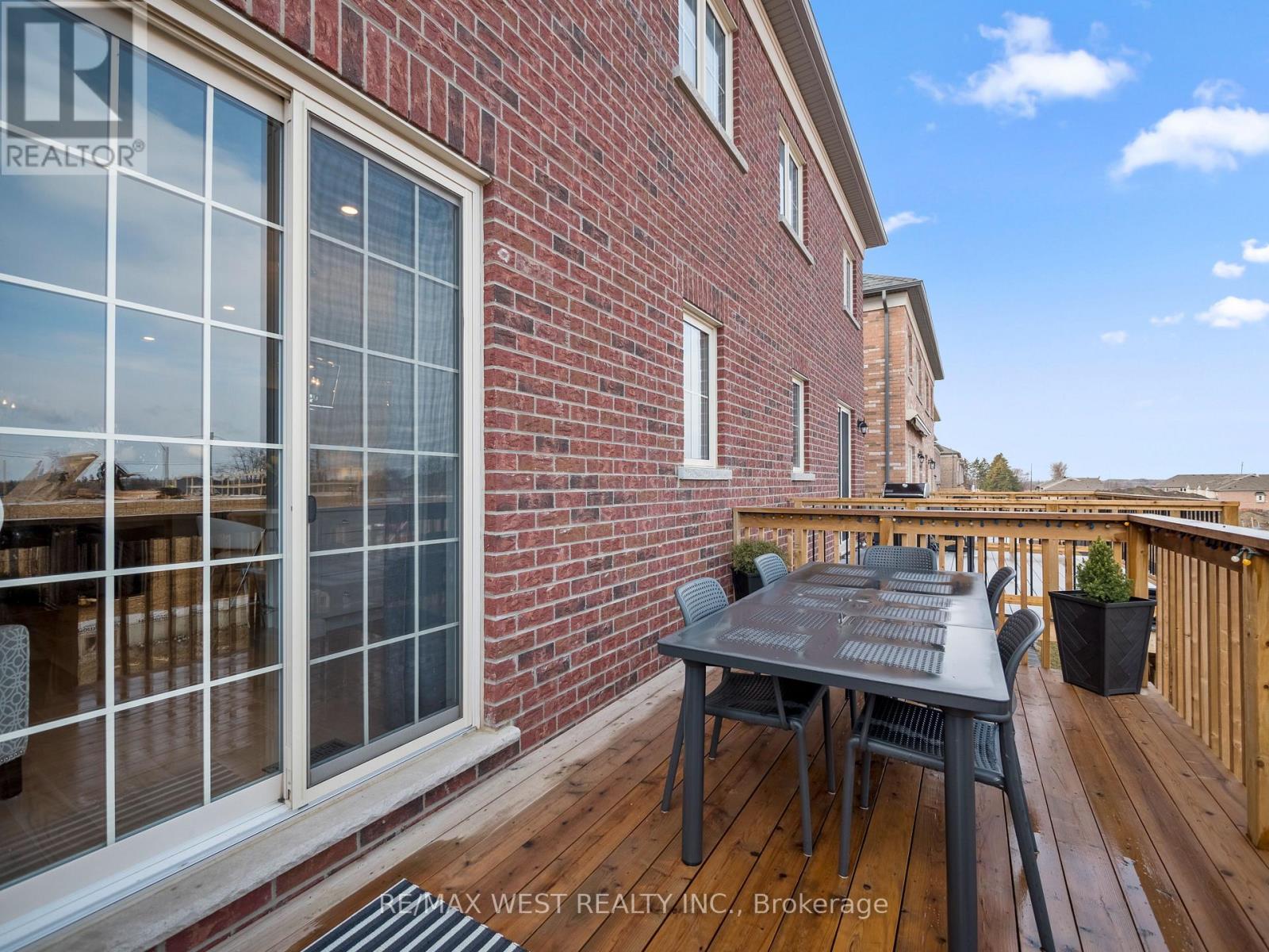 30 DRIZZEL CRES CRESCENT - 34