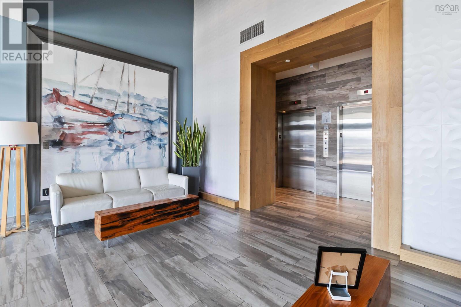 Property 36 of 41 of 701 67 Kings Wharf Place