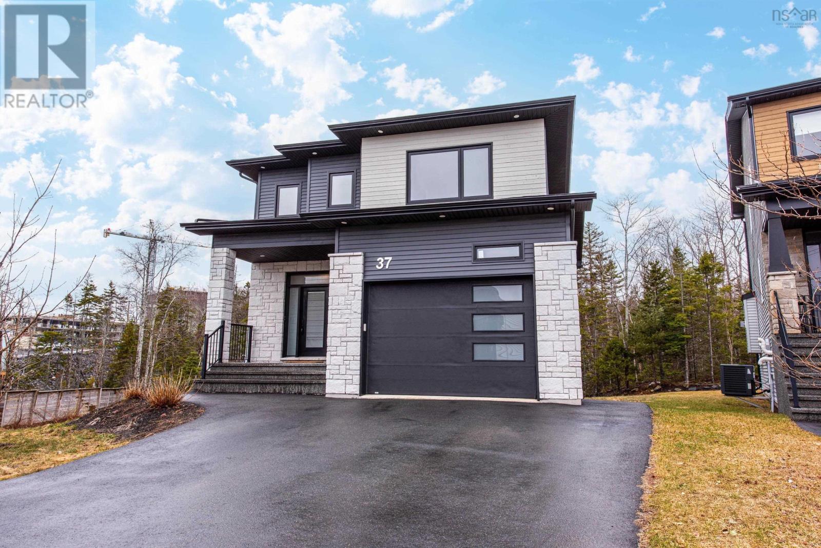 Property 2 of 41 of 37 Samaa Court