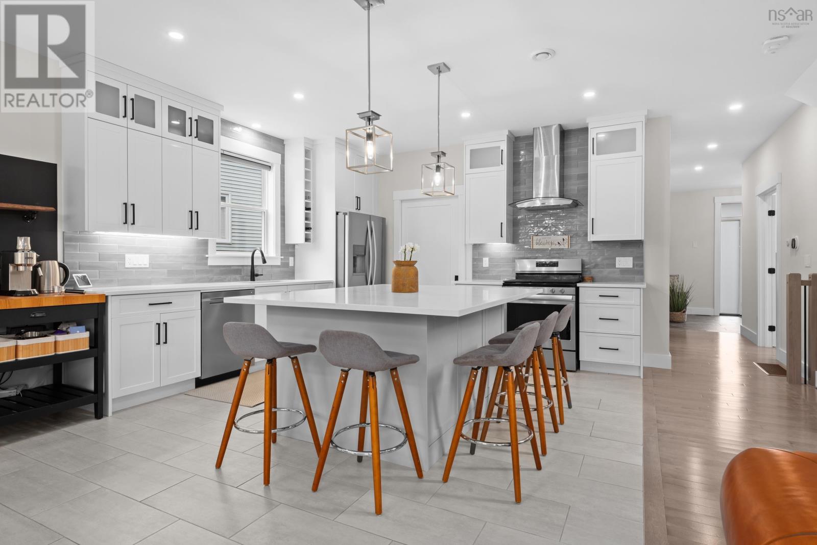 Property 7 of 41 of 37 Samaa Court