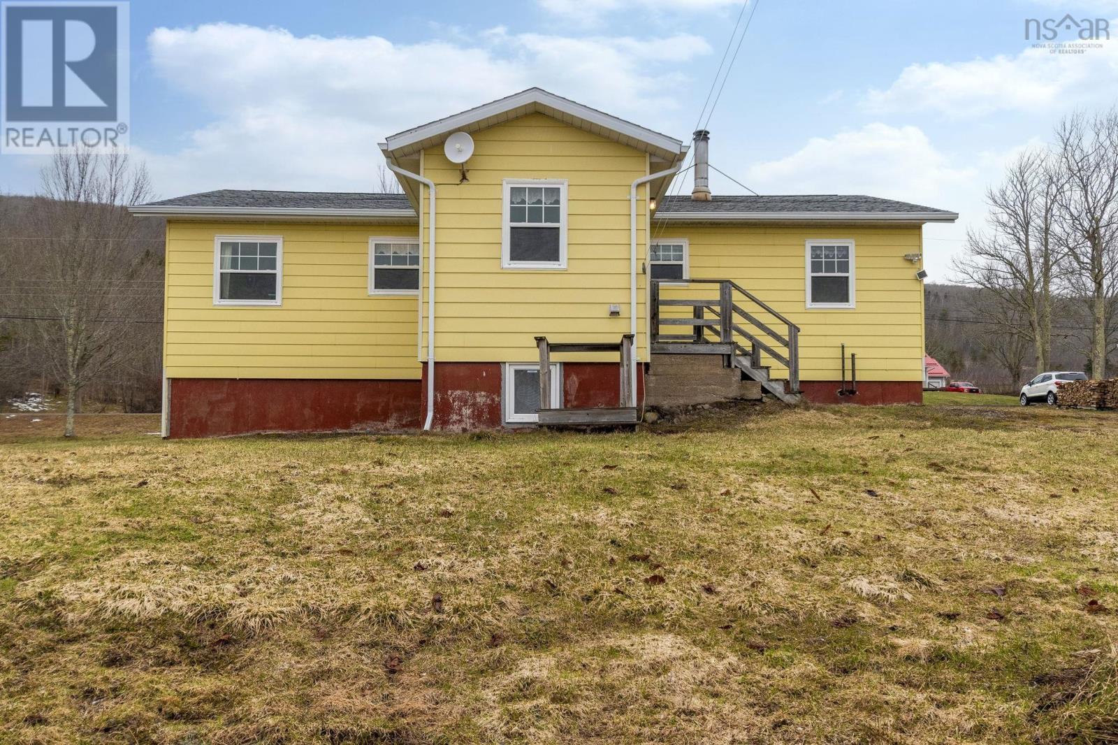 Property 2 of 44 of 3024 Clarence Road