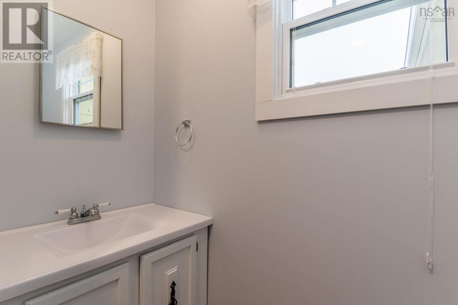 Property 27 of 44 of 3024 Clarence Road