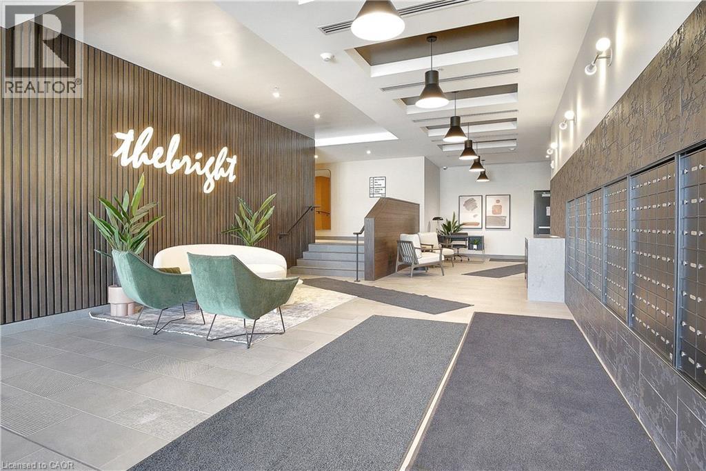 #1711 741 KING STREET - 7