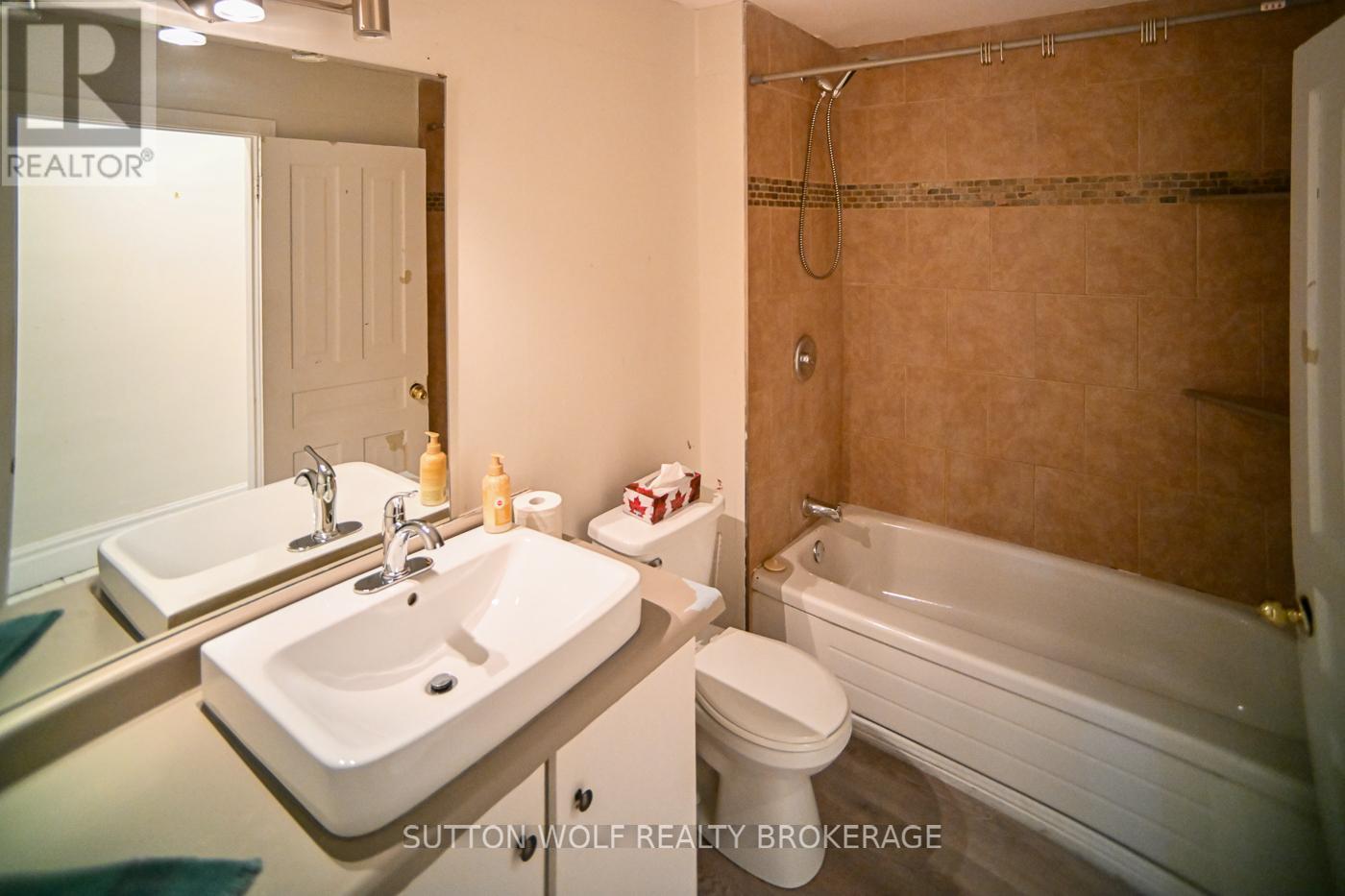 24 COLBORNE STREET - 14