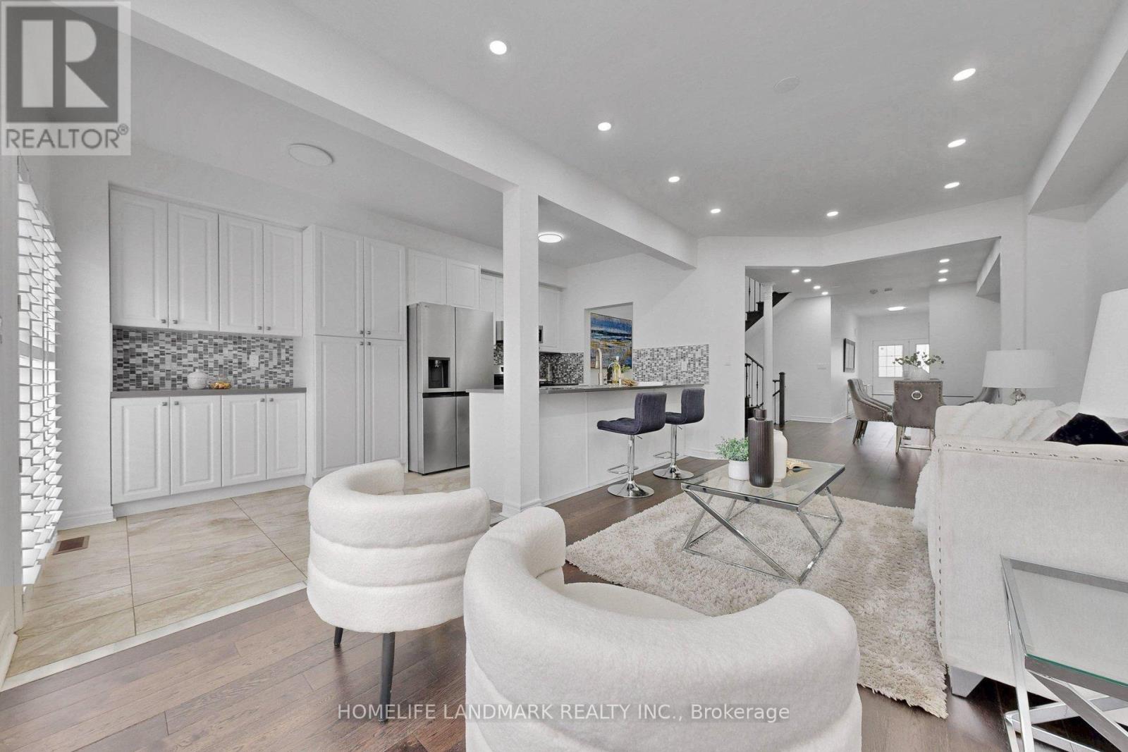 67 DRUM STREET, Whitchurch-Stouffville (Stouffville), Ontario