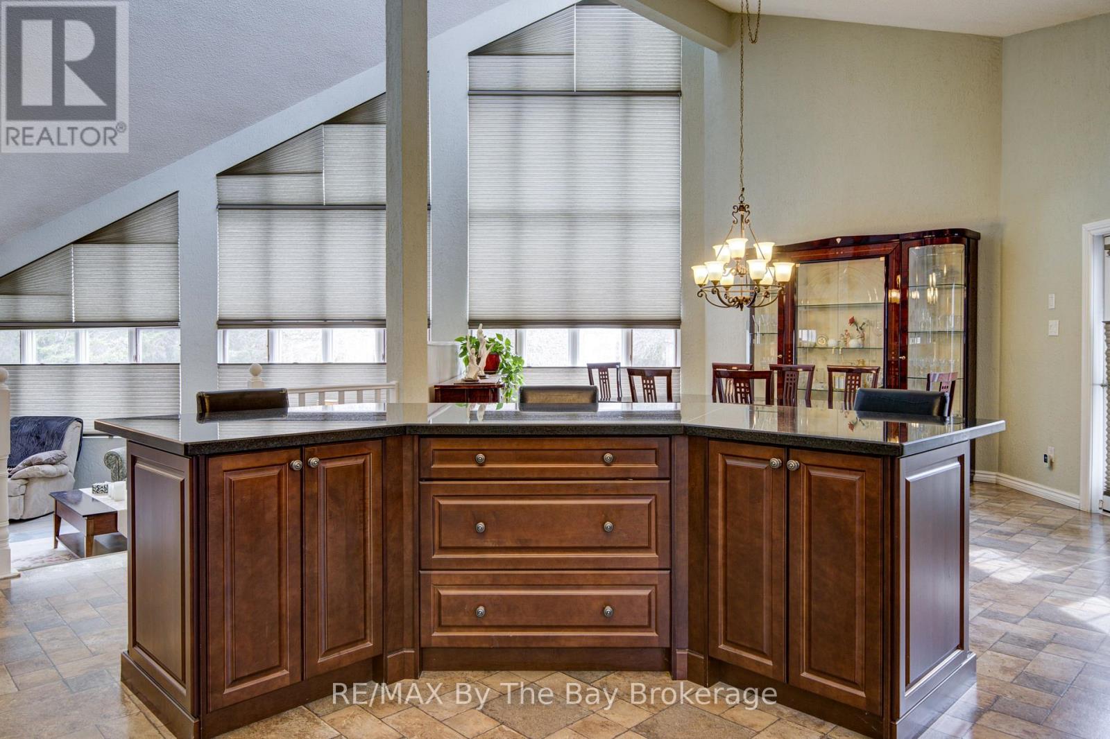 32 BRIDLEWOOD CRESCENT — photo 20