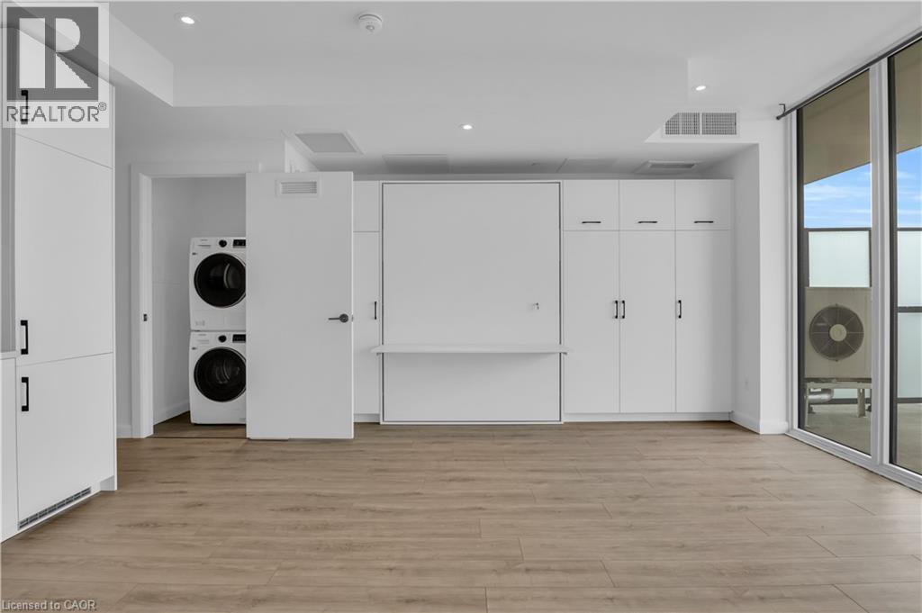 #1011 741 KING STREET - 17