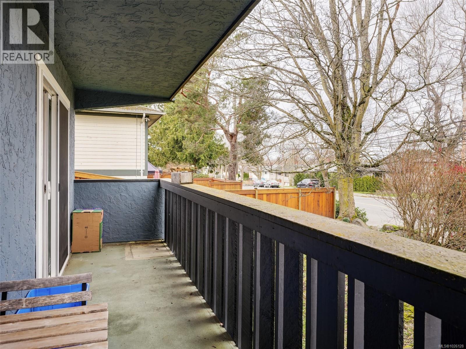 #201 1215 BAY ST - 25