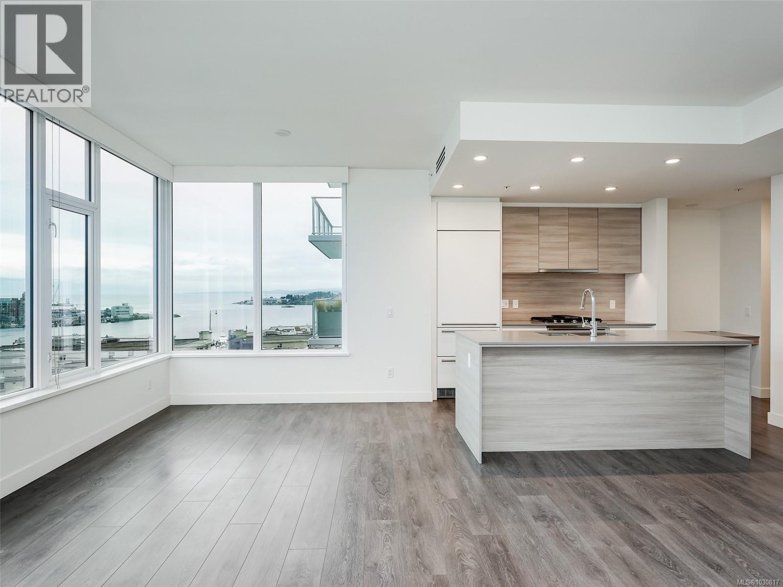 807 60 Saghalie Road, Victoria