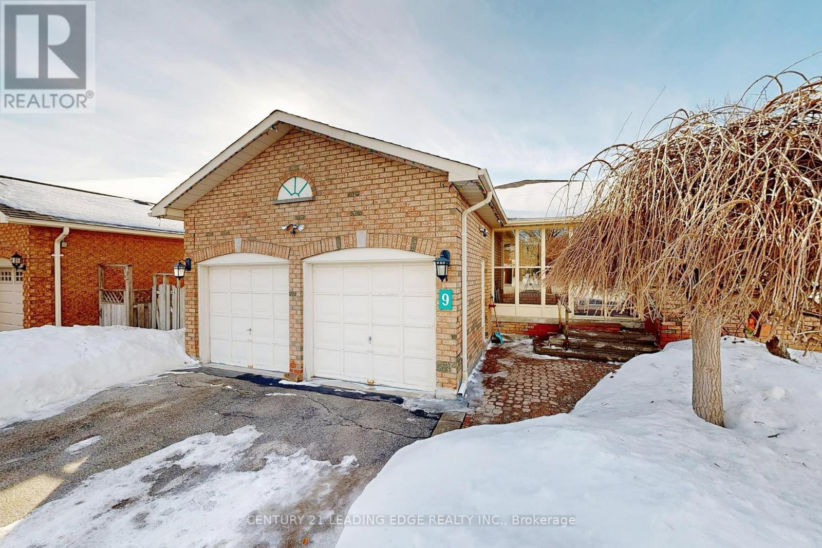 9 COATES CRESCENT - 2