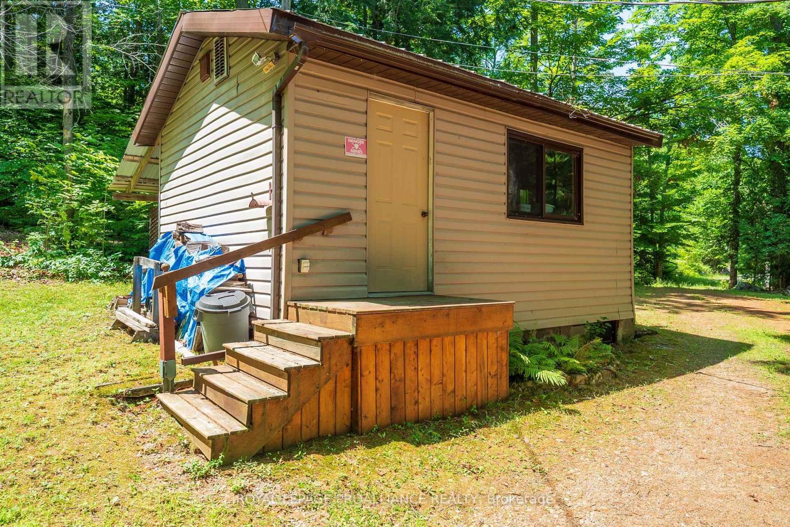 1346B S MAZINAW HEIGHTS ROAD - 40