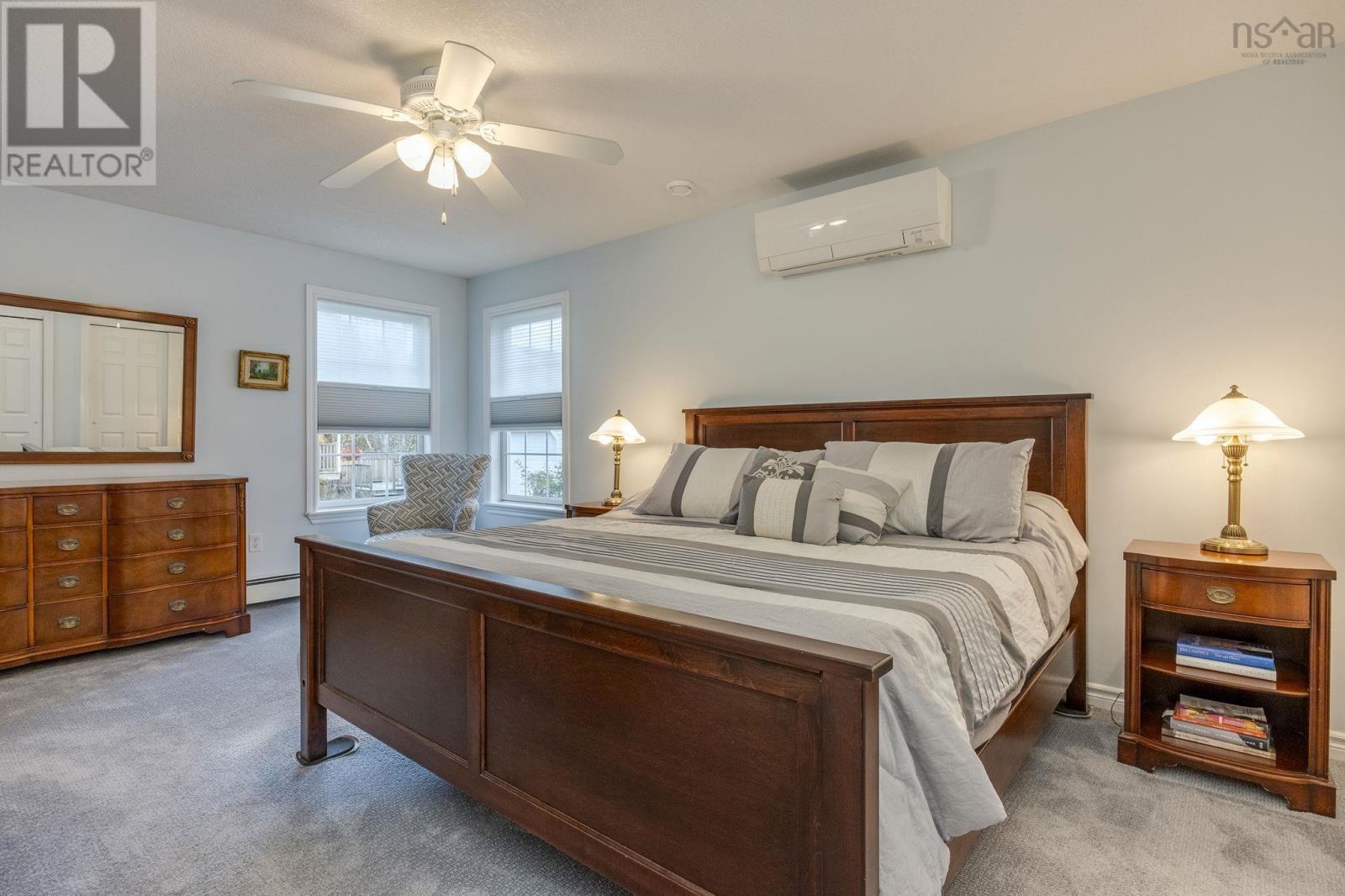 73 GRAVENSTEIN DRIVE - 29
