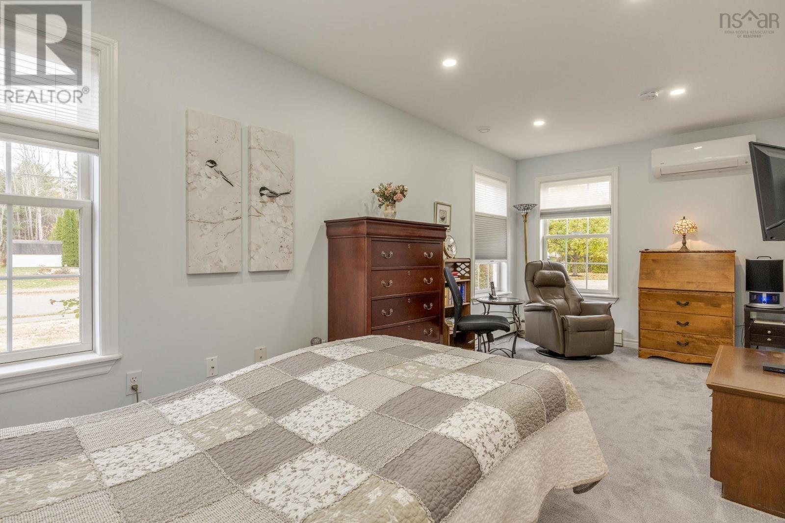 Property 26 of 49 of 73 Gravenstein Drive