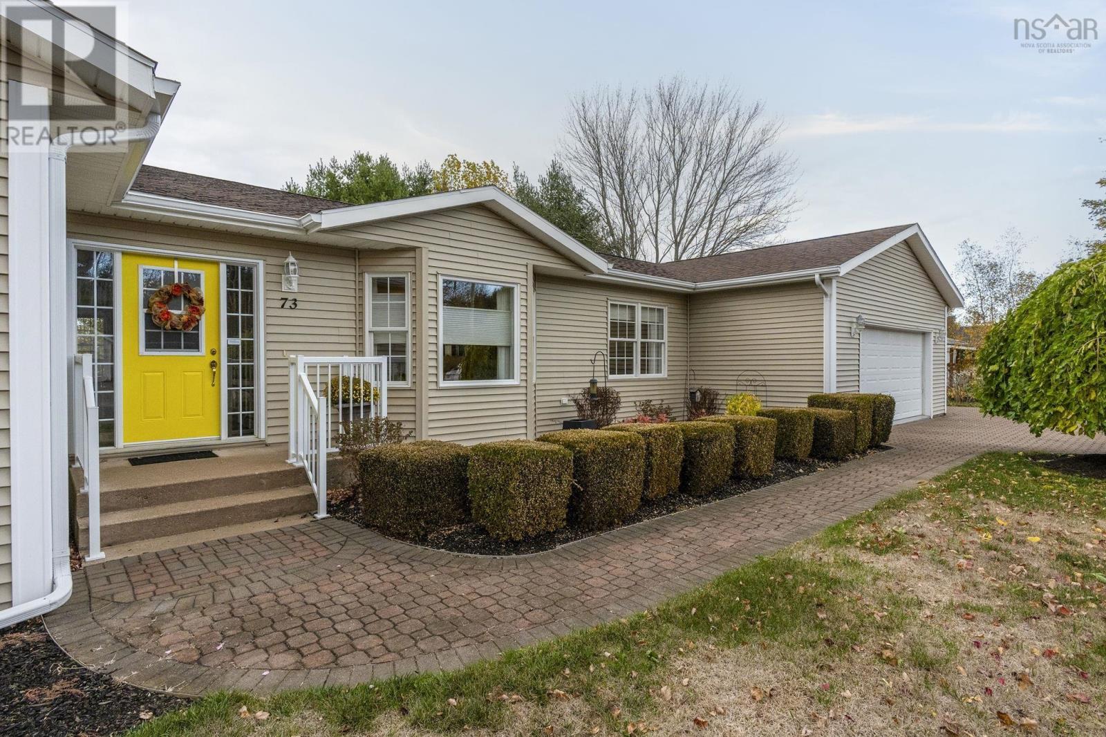 73 GRAVENSTEIN DRIVE - 3