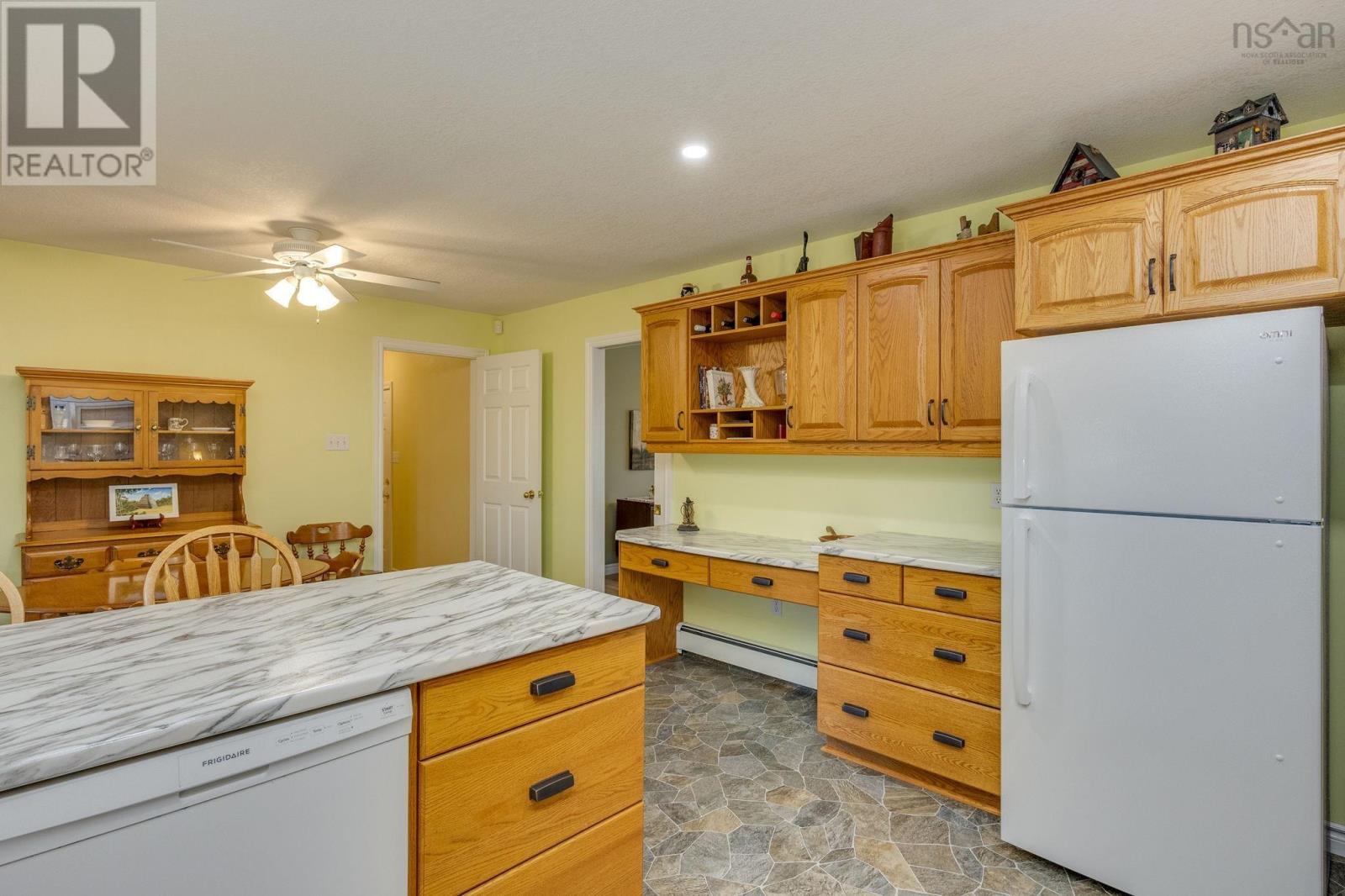 Property 18 of 49 of 73 Gravenstein Drive