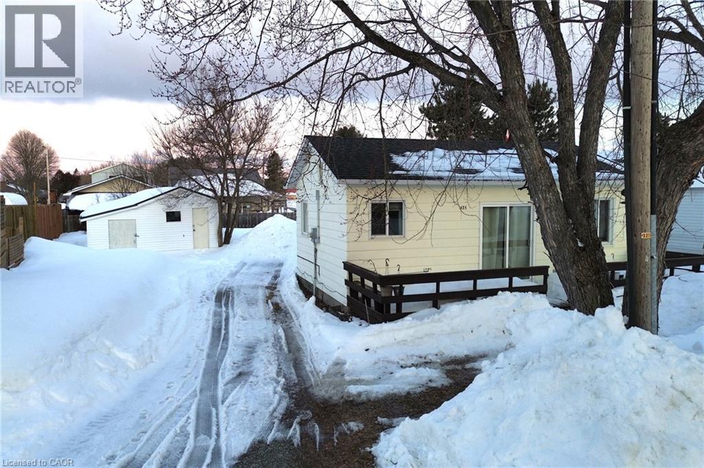 435 LIMIT Street, Massey, Ontario