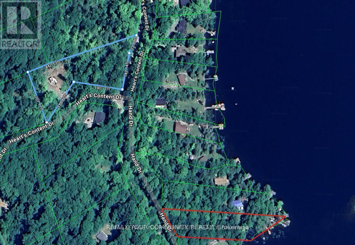 Single Family House Contemporary for Sale in  HEARTS CONTENT DRIVE Highlands East (Glamorgan) 