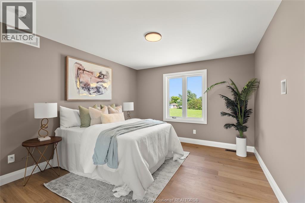 2572 MAYFAIR - 26