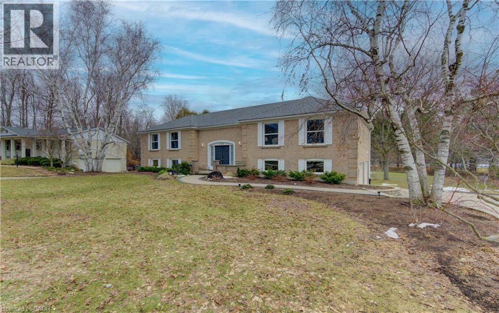 395 WARRINGTON Drive