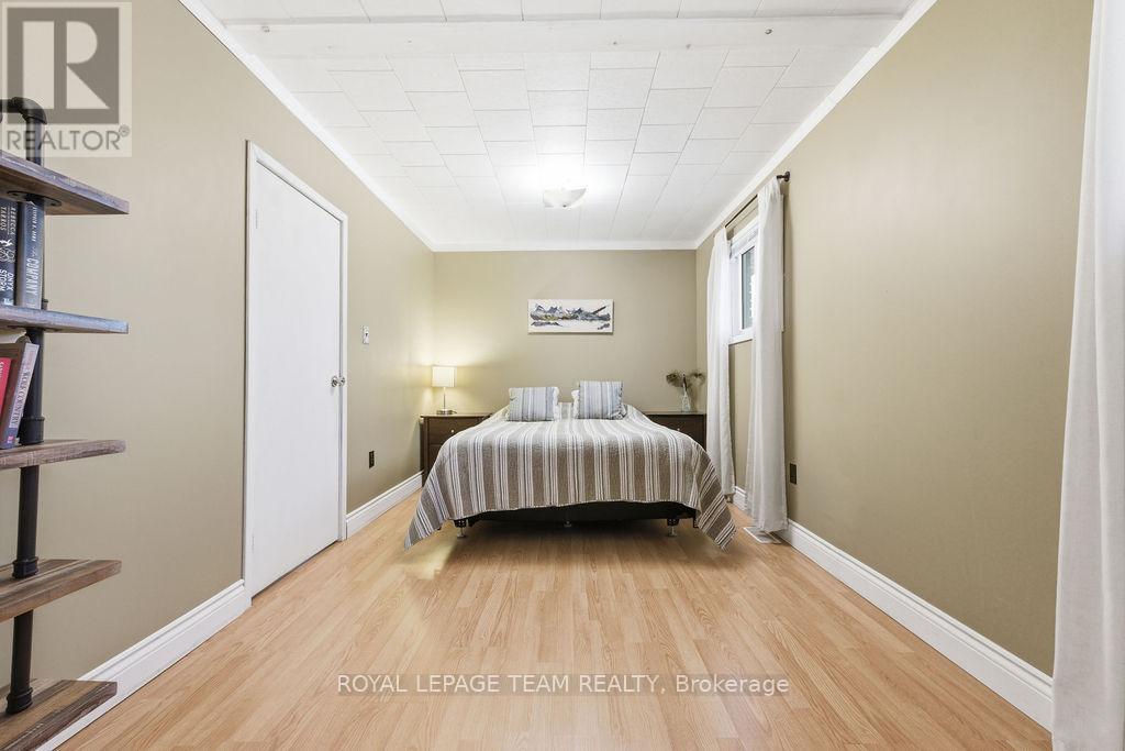 285 FOYMOUNT ROAD - 24