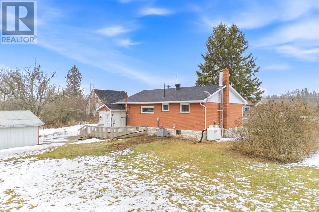 285 FOYMOUNT ROAD - 33