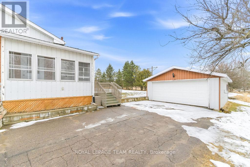 285 FOYMOUNT ROAD - 4