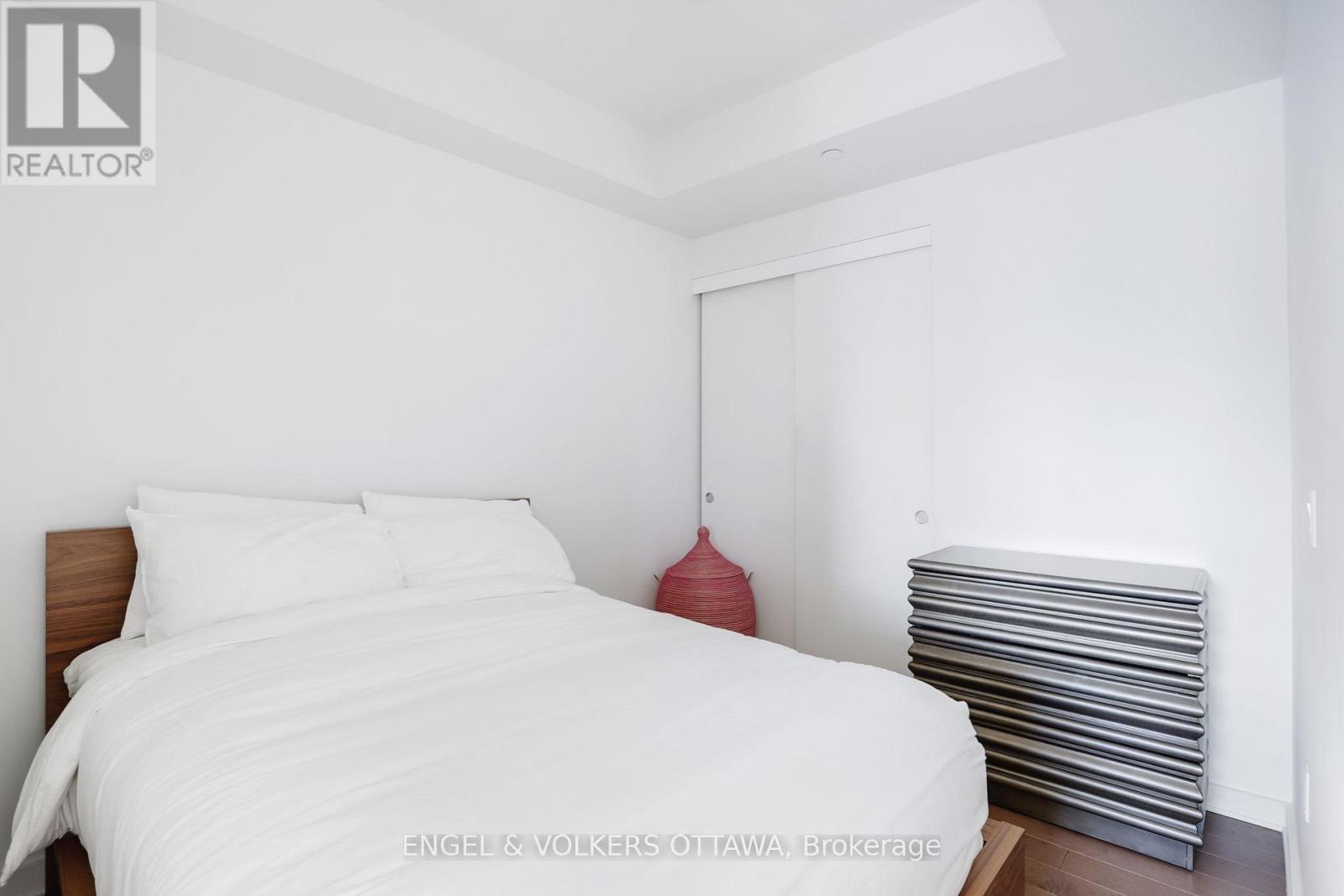 #308 135 BARRETTE STREET - 14